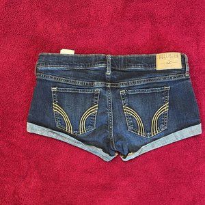 Hollister low-rise jean shorts. Dark wash denim. Size 5 / 27